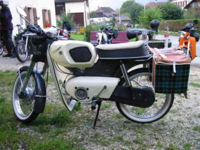 moped16
